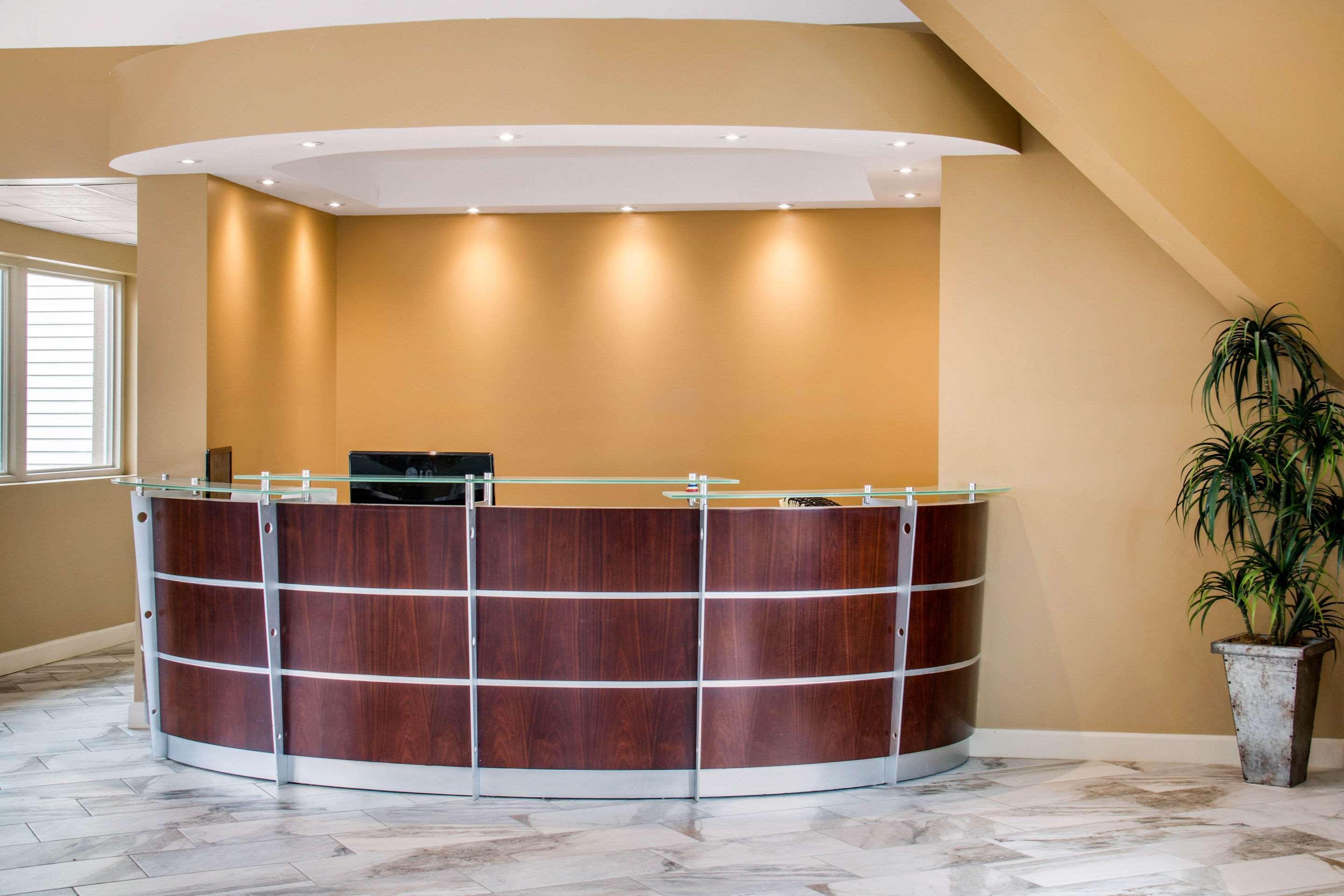 בינגהמטון Econo Lodge Inn & Suites מראה חיצוני תמונה