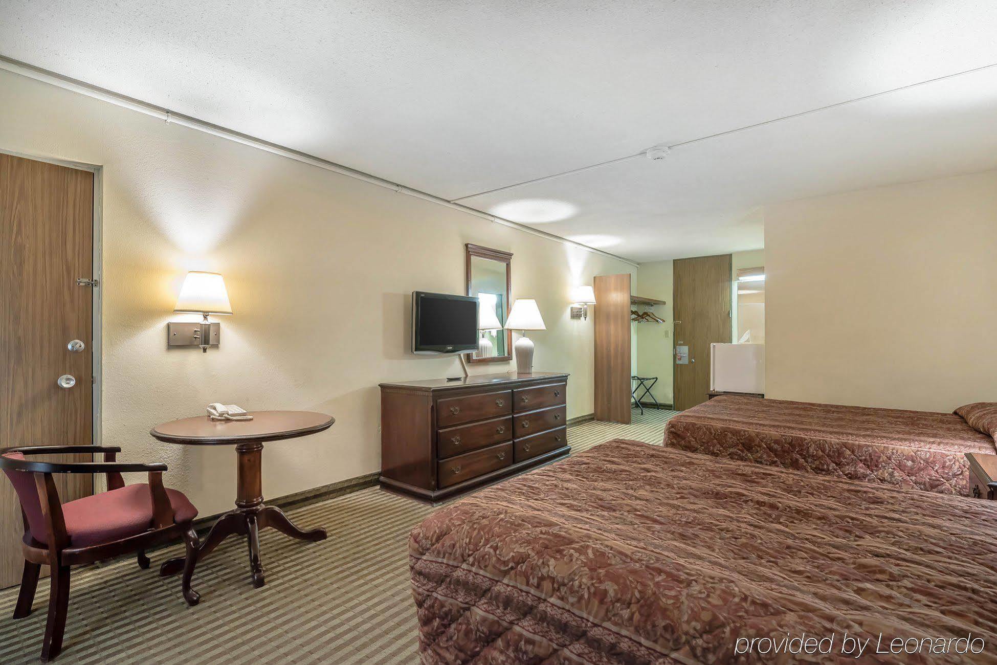 בינגהמטון Econo Lodge Inn & Suites מראה חיצוני תמונה