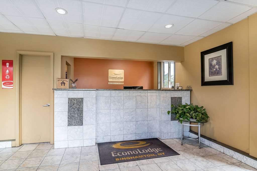 בינגהמטון Econo Lodge Inn & Suites מראה פנימי תמונה